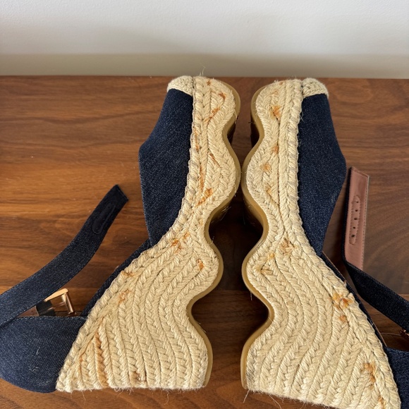 BCBG Maxazaria - Picture 9 of 10